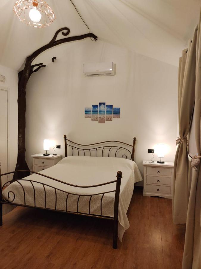 Casa Janas Affittacamere Bed & Breakfast 피치나스 외부 사진