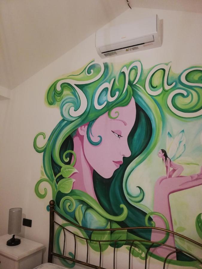 Casa Janas Affittacamere Bed & Breakfast 피치나스 외부 사진